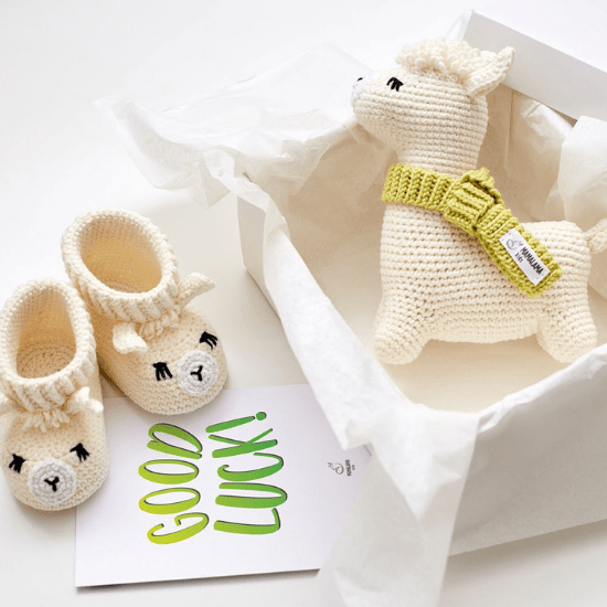 Coffret cadeau bébé thème Lama en tricot – Créatrice ETSY :MamalamaKids