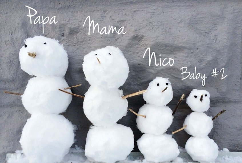 Photo de bonhommes de neige pour annoncer sa grossesse à Noël