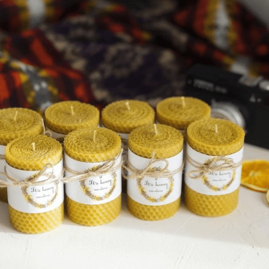 Ensemble de 8 bougies roulées à la main de cire d’abeille - Créatrice ETSY : ItsHoneyCandle