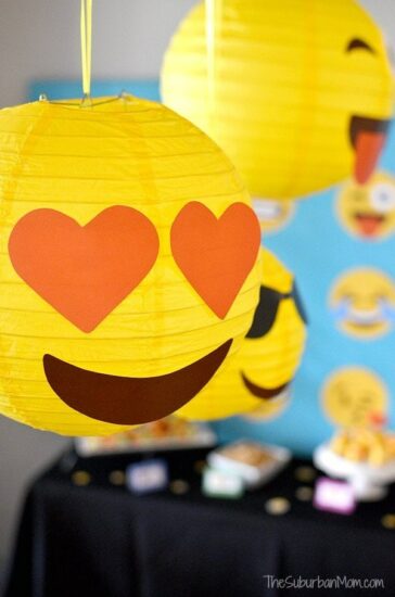 Boule japonaise mignonne pour une baby shower emoji