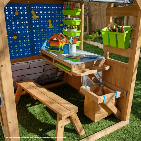 Maisonnette atelier en bois pour enfant