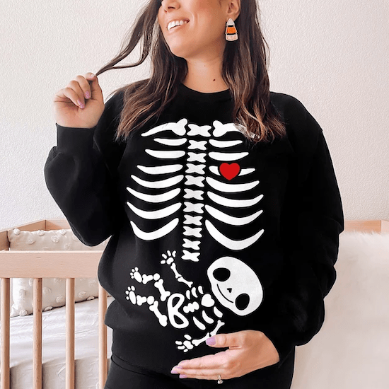 Sweat squelette d'annonce grossesse Halloween - Créatrice ETSY : QuriousShop