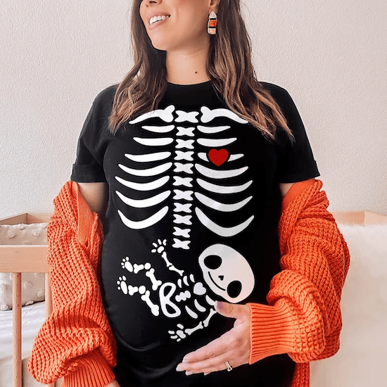 T-shirt squelette d'annonce grossesse Halloween - Créatrice ETSY : QuriousShop