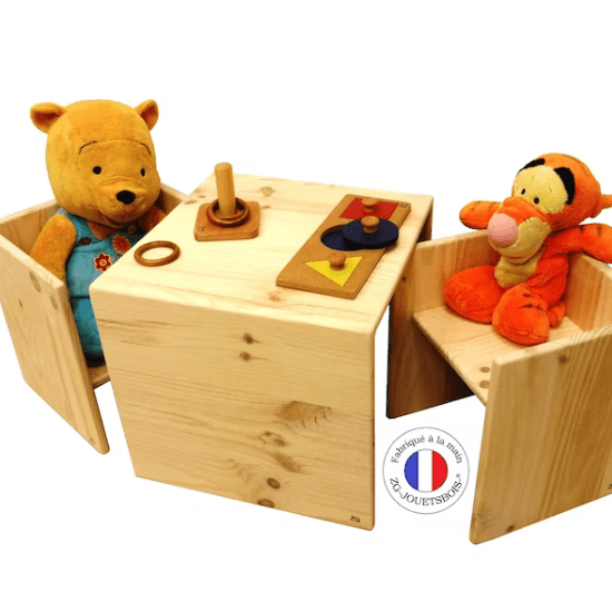 Chaise et table Montessori - Créatrice ETSY : ZGjouetsbois