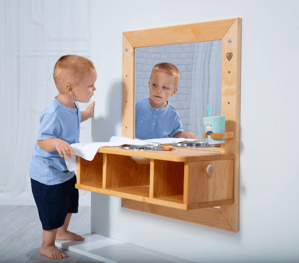 Miroir Montessori avec lavabo et tige de maintien - Créatrice ETSY : UniquePiecesWithLove