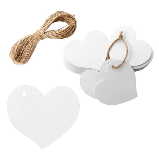 Etiquettes cadeaux blanches en forme de cœur