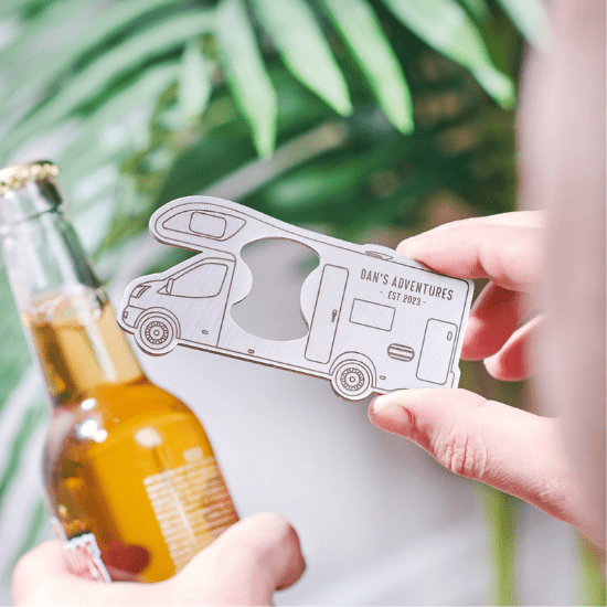 Ouvre bouteille plaque de porte du camping car en bois personnalisable idée cadeau pour la fête des grands-pères