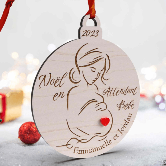 Annoncer sa grossesse à Noël 20 idées pour surprendre
