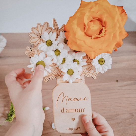 Bouquet de fleurs en bois idée cadeau pour la fête des grands-mères - Créatrice Etsy : Souvenirdinstant