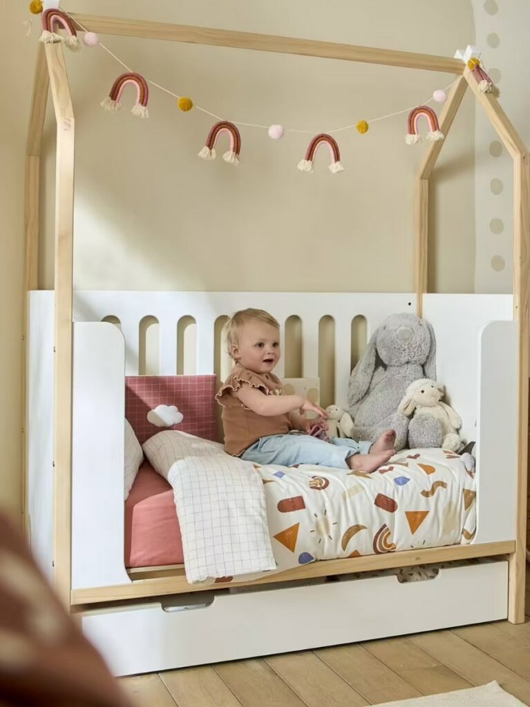 Lit évolutif vertbaudet pour chambre bébé