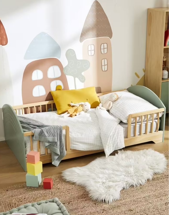 Lit enfant inspiration Montessori vertbaudet