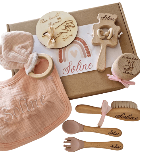 Coffret cadeau baby shower fille - Créatrice Etsy : LaBoutiqueDeMasha