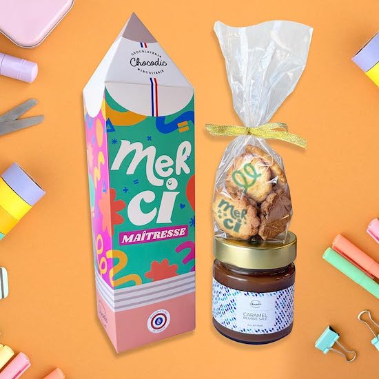 Coffret gourmand caramel et galettes au beurre personnalisées idée cadeau maîtresse