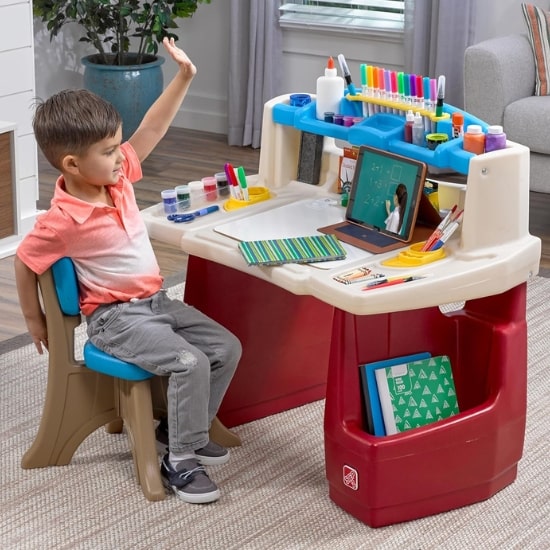 Bureau maternelle créatif pour tout-petit Step 2