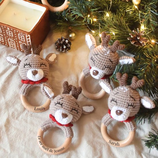 hochet rennes premier cadeau de Noël bébé - Créatrice Etsy : Ineessance